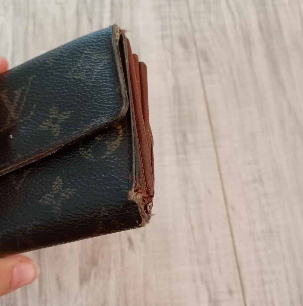Authentic Louis Vuitton Monogram Portefeiulle Elise Trifold Wallet